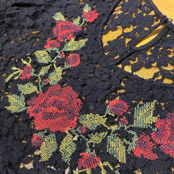 Forever 21 Black Lace Dress Overlay with cross-stitch red rose design - Picture 11 of 16